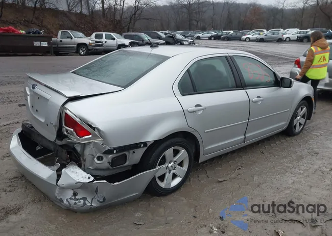 3FAHP07Z09R214332: 43968525