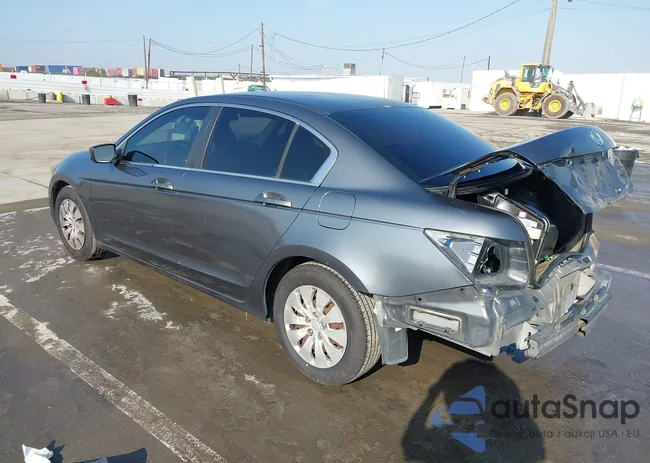 1HGCP2F30AA187713: 43968552