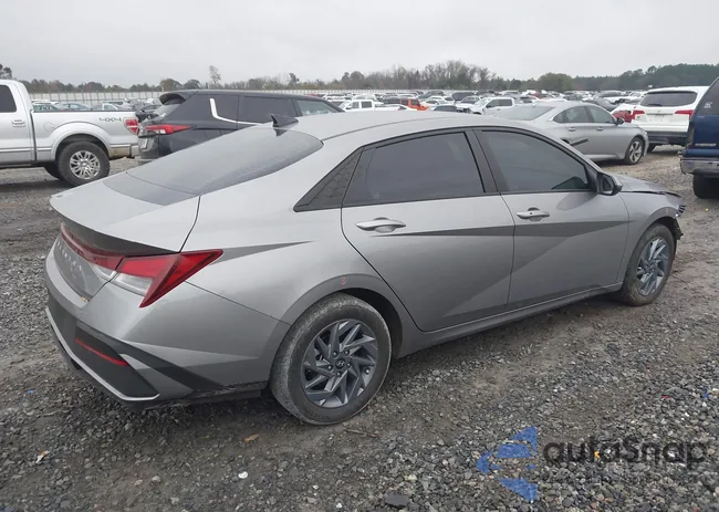 KMHLM4DG8RU636361: 43968578