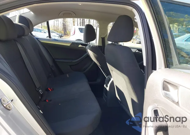 3VWD07AJ7FM245169: 43968642