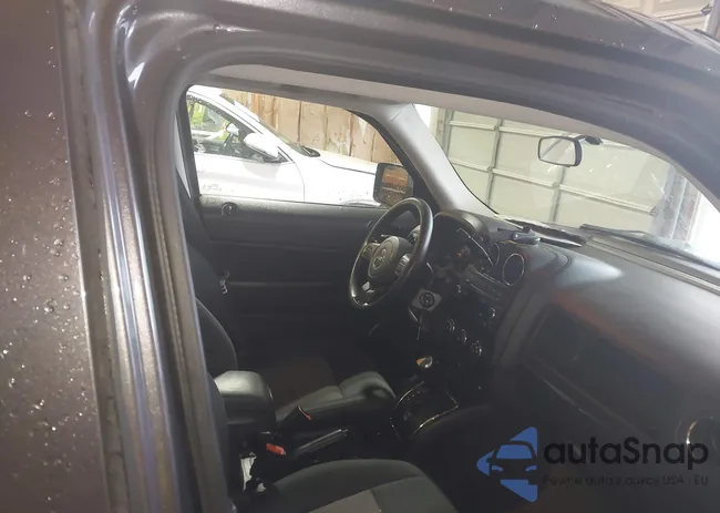 1C4NJPBA2ED726038: 43968669