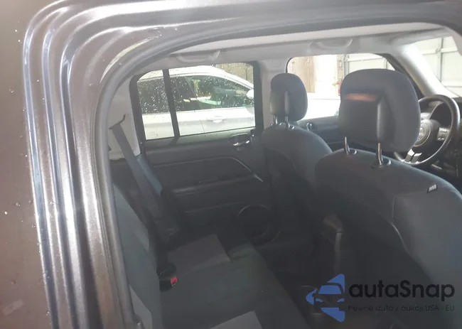 1C4NJPBA2ED726038: 43968669