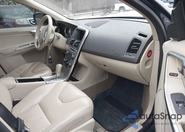 YV4902DZ8C2299092: 43969843