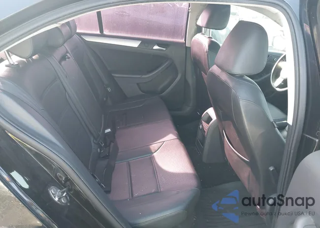 3VWDP7AJ3DM380965: 43970177