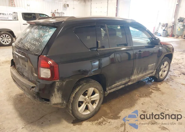 1C4NJDAB6FD321469: 43969367