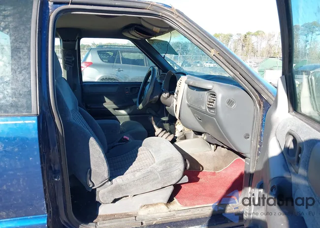 1GCCS1945W8244093: 43969533