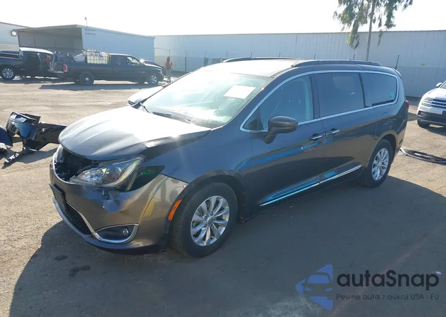 2C4RC1BG7HR702459: 43969609