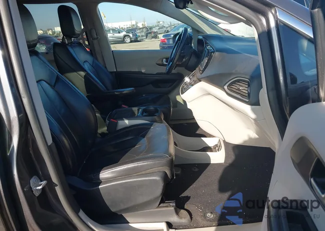 2C4RC1BG7HR702459: 43969609