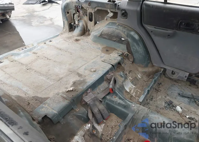 1J4FJ68S8WL194570: 43969731