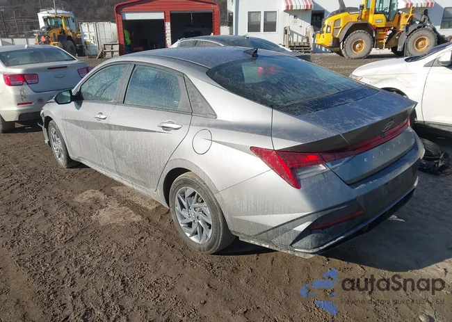 KMHLM4DJXRU113855: 43970710