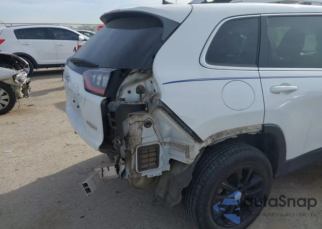 1C4PJLCB8KD373325: 43970853