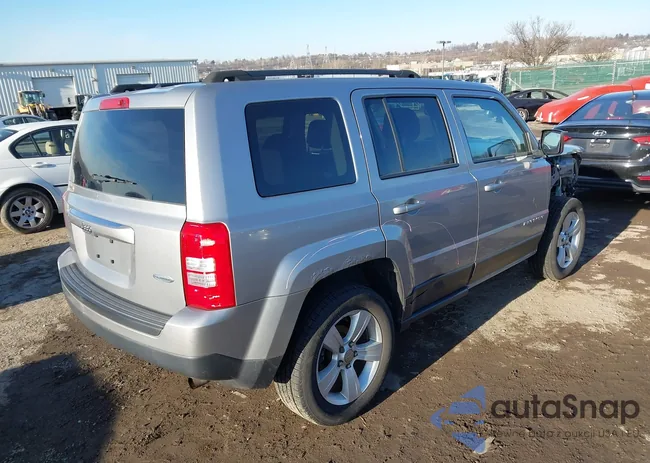 1C4NJRFB3HD196729: 43971089