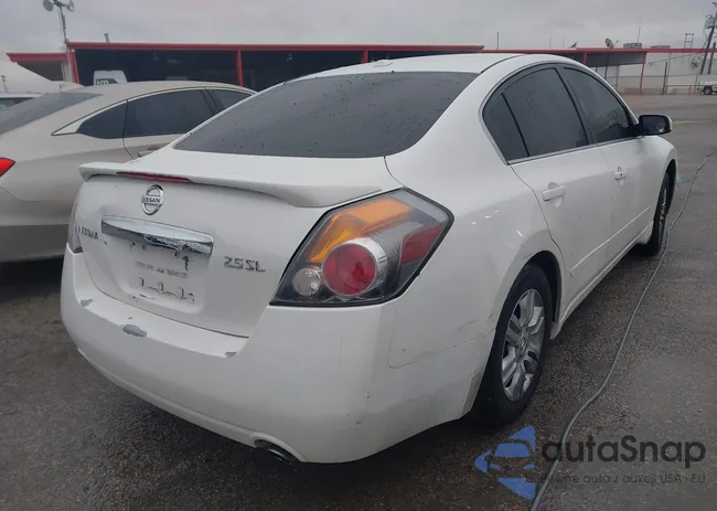 1N4AL2AP5BN500198: 43970427