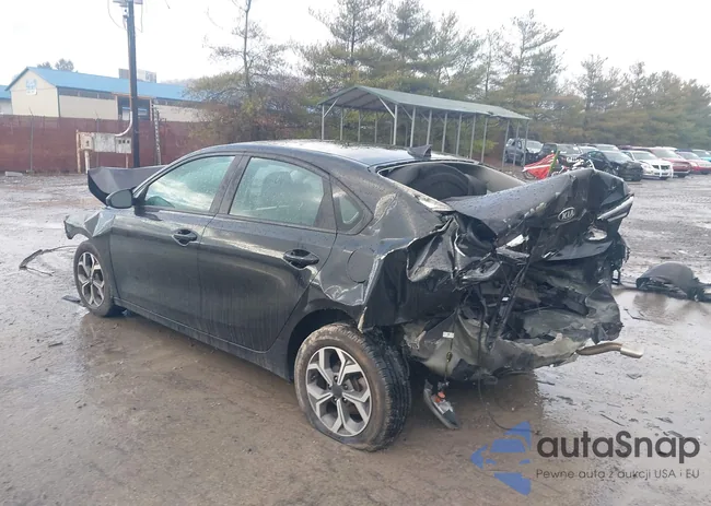 3KPF24AD1ME384879: 43970626