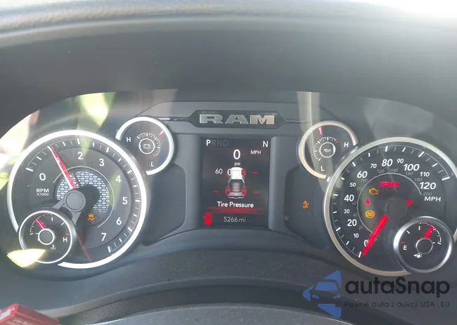 3C6UR5CJ6TG167852: 43971730