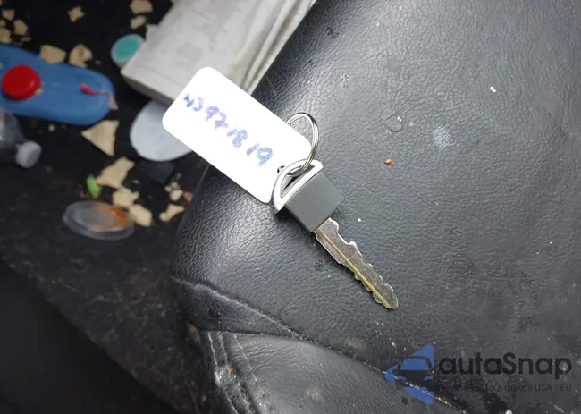 JM1BL1M78D1756947: 43971819