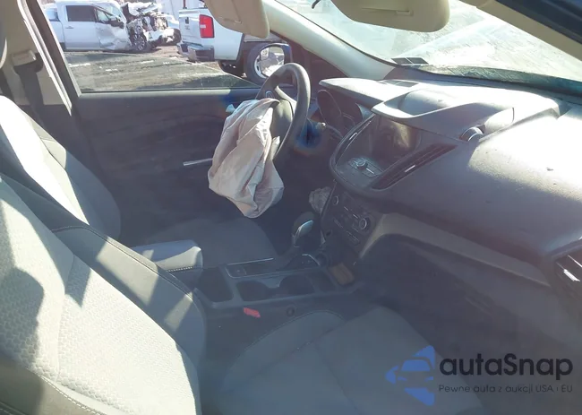 1FMCU9GD9KUB19395: 43971842