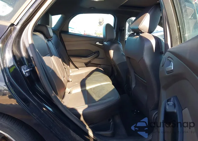 1FADP3L9XHL307734: 43971845