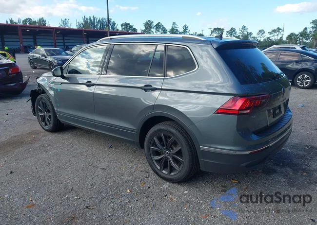 3VV3B7AX7RM032757: 43972258