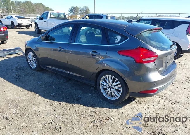 1FADP3N22FL260373: 43971322