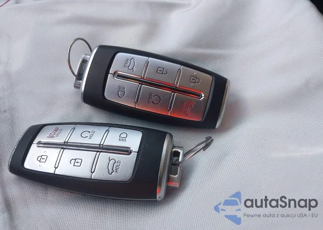 KMUHCESC3MU041846: 43971351