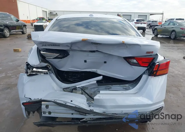 1N4BL4CV3RN413521: 43971534