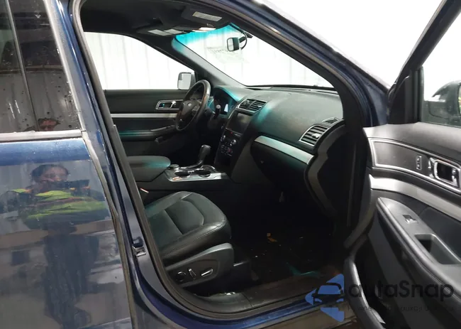 1FM5K8D88GGC68693: 43972891