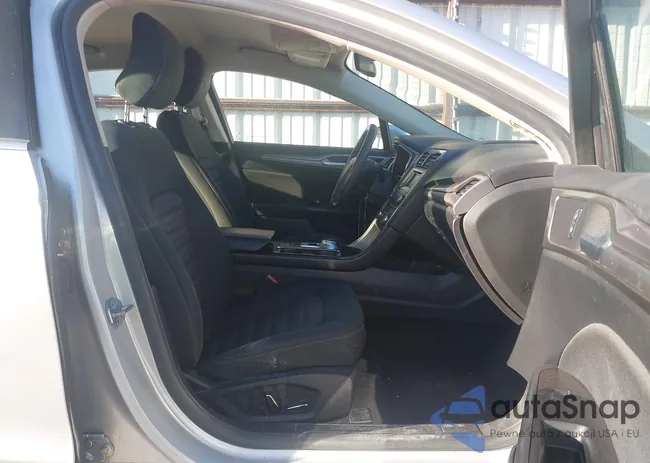 3FA6P0LU7HR387104: 43972947