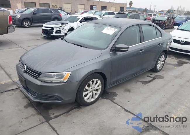 3VWBX7AJ6DM410239: 43972972