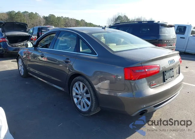 WAUJGBFC5DN090135: 43973086