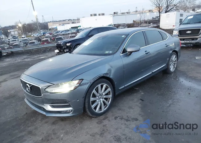 LVY992ML6JP015391: 43973155