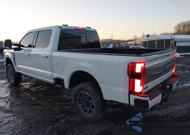 1FT8W3BM9RED82385: 43973242