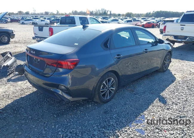 3KPF24AD8PE592200: 43972387