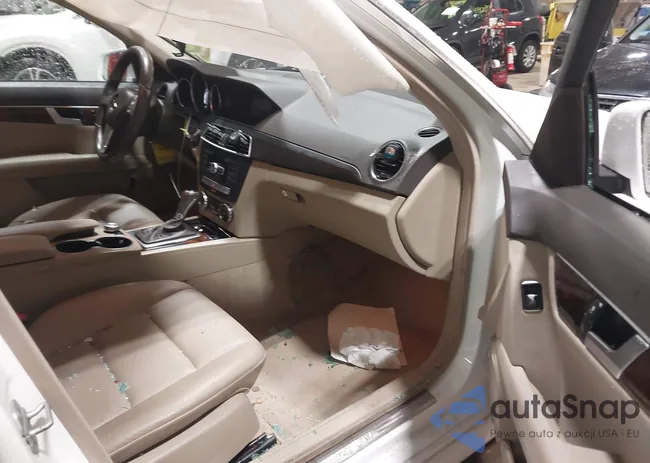 WDDGF4HB9DR251262: 43972391