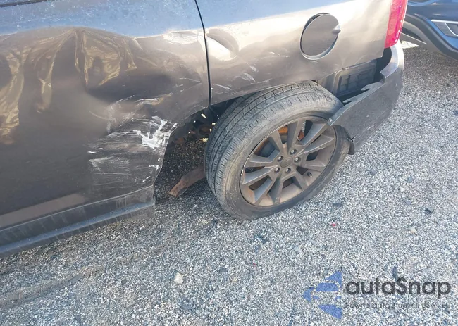 1C4NJDBB6GD671118: 43972535