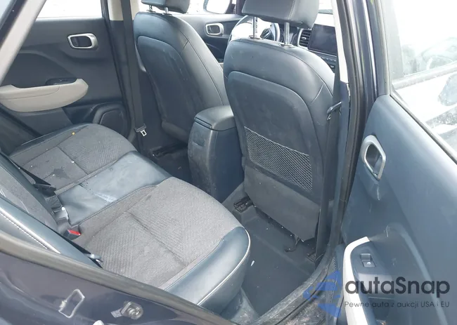 KMHRC8A38MU104087: 43972546