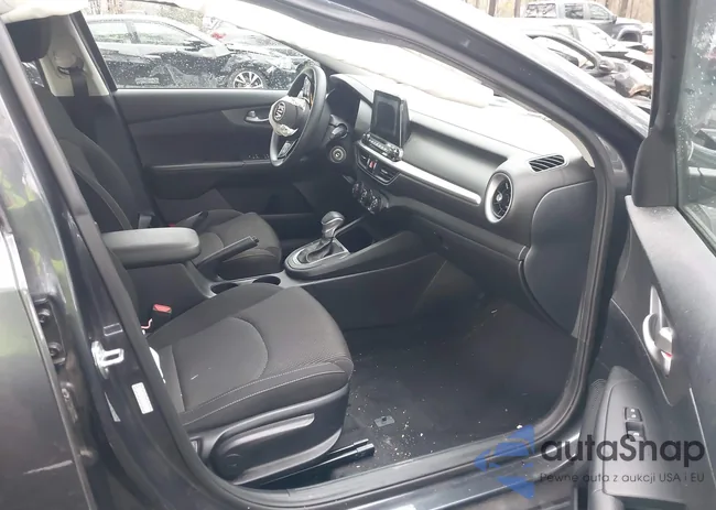 3KPF24AD3LE145655: 43973717