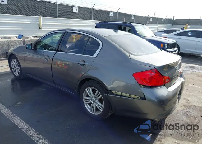 JN1CV6APXAM406409: 43973848