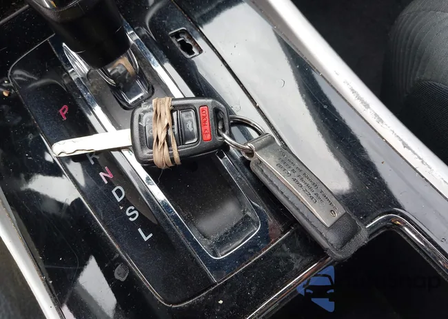 1HGCR2F35HA302018: 43973940