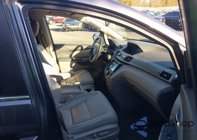 2C4RC1BG0DR779829: 43973986