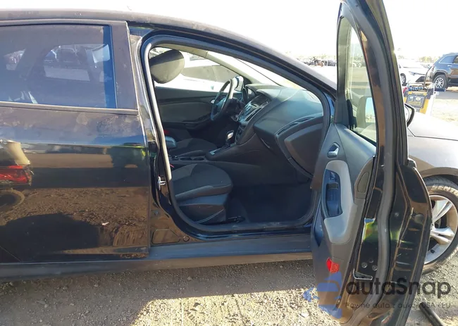 1FADP3F28EL453933: 43974005