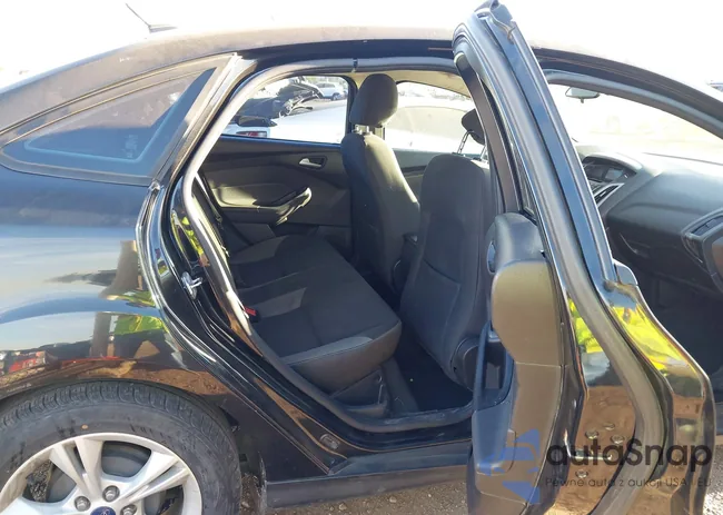 1FADP3F28EL453933: 43974005