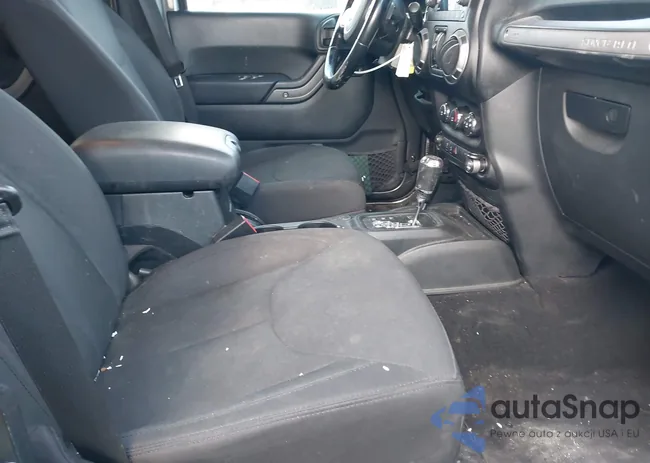 1C4BJWDG5HL691052: 43974069