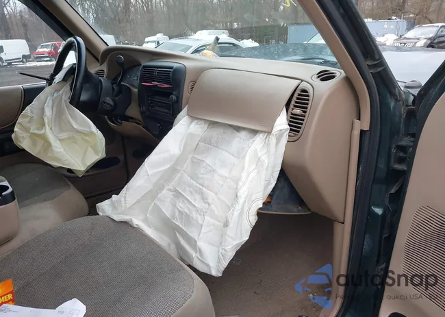 1FTZR44E82TA67327: 43973366