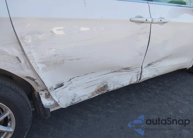 2C4RC1BG6NR116282: 43973368