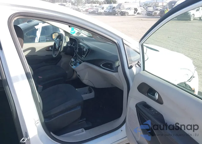 2C4RC1DG1HR588424: 43973573