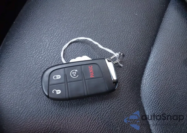 3C4NJDCNXRT107798: 43975030