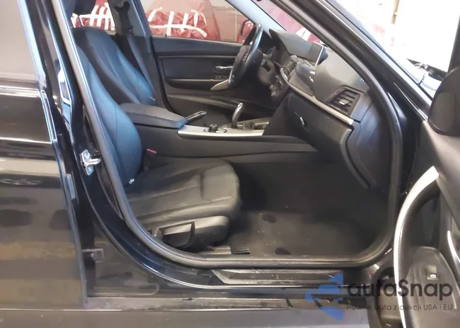 WBA3B1C55EK132829: 43975047