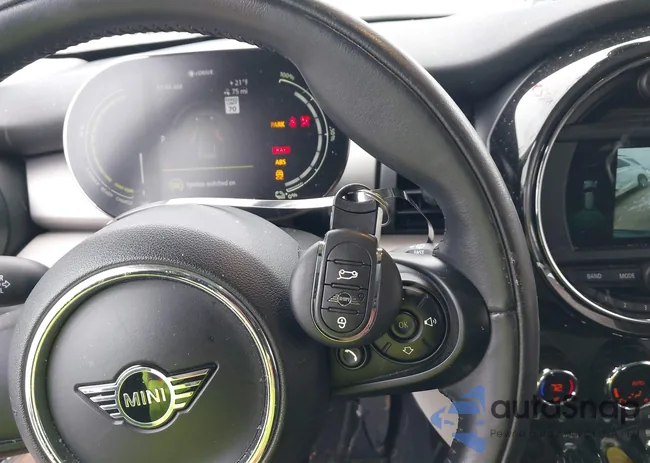 WMWXP3C06M2N25708: 43975121