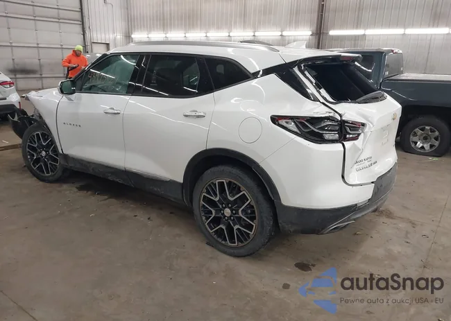 3GNKBLR48PS148224: 43975127